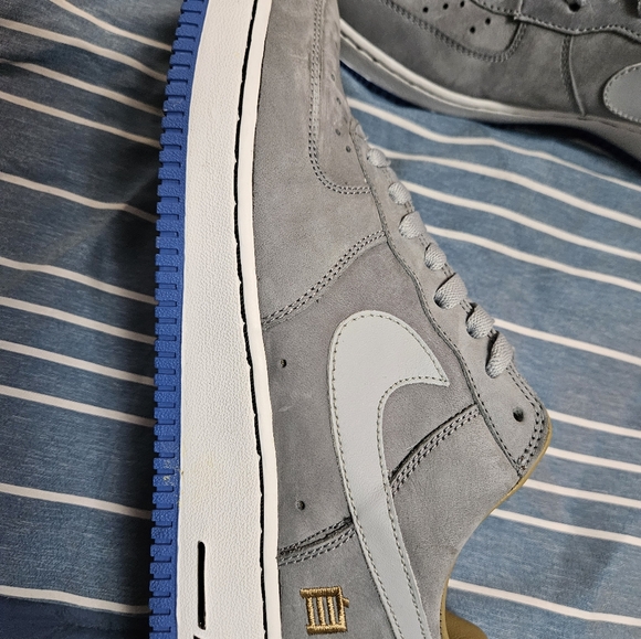 LeBron Nike shoes size 10 grey/white. Chamber of fear - Picture 9 of 12